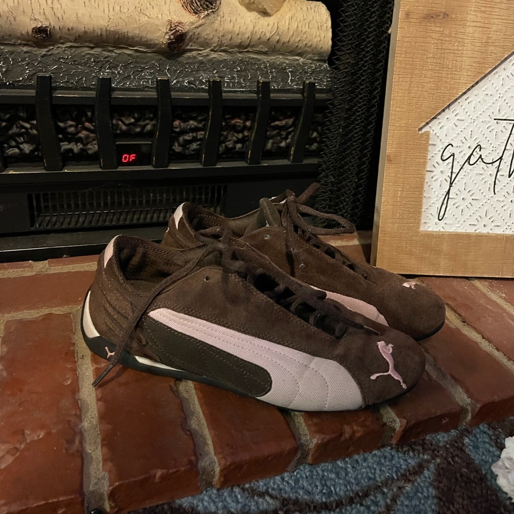 Brown and Pink Puma’s